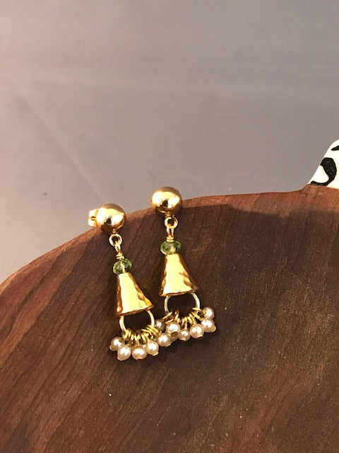 Green and 20 Pearls